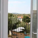 Le Terracotta , 2chambres, Terrasse, Piscine, Parking Gratuit, Wifi, Climatisation アパート *