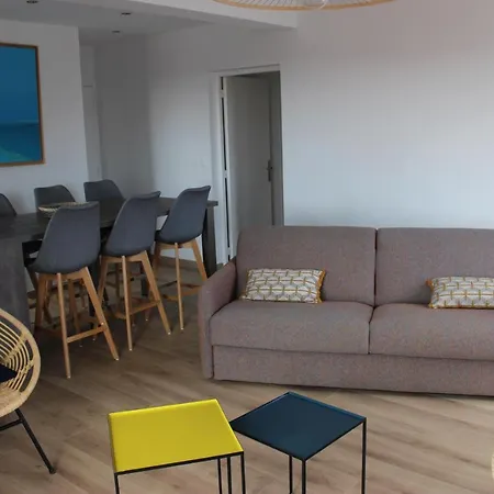 Le Terracotta , 2chambres, Terrasse, Piscine, Parking Gratuit, Wifi, Climatisation *
