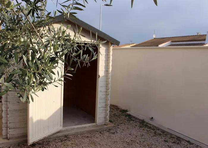 Le Terracotta , 2chambres, Terrasse, Piscine, Parking Gratuit, Wifi, Climatisation Apartmán