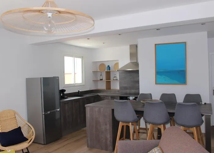 Le Terracotta , 2chambres, Terrasse, Piscine, Parking Gratuit, Wifi, Climatisation *