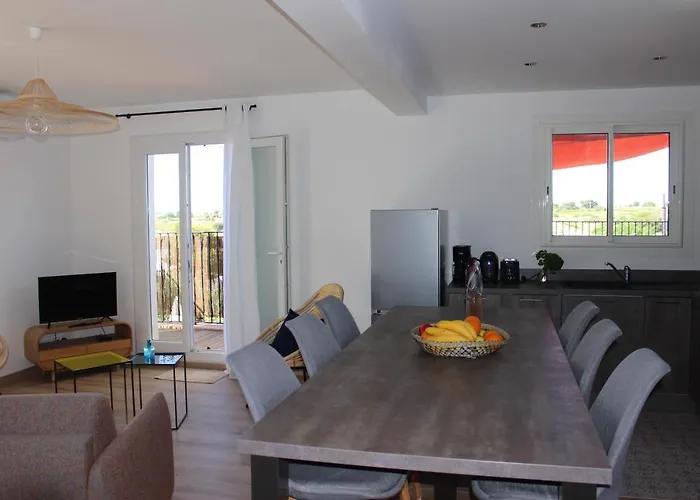 Le Terracotta , 2chambres, Terrasse, Piscine, Parking Gratuit, Wifi, Climatisation Апартаменты *